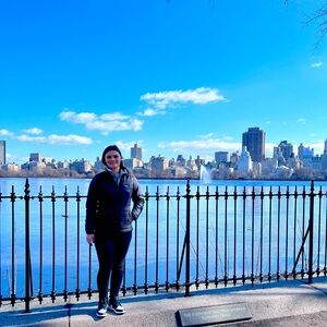 Meet your Posher, Tayler